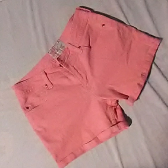 Pink jean shorts - Picture 1 of 2